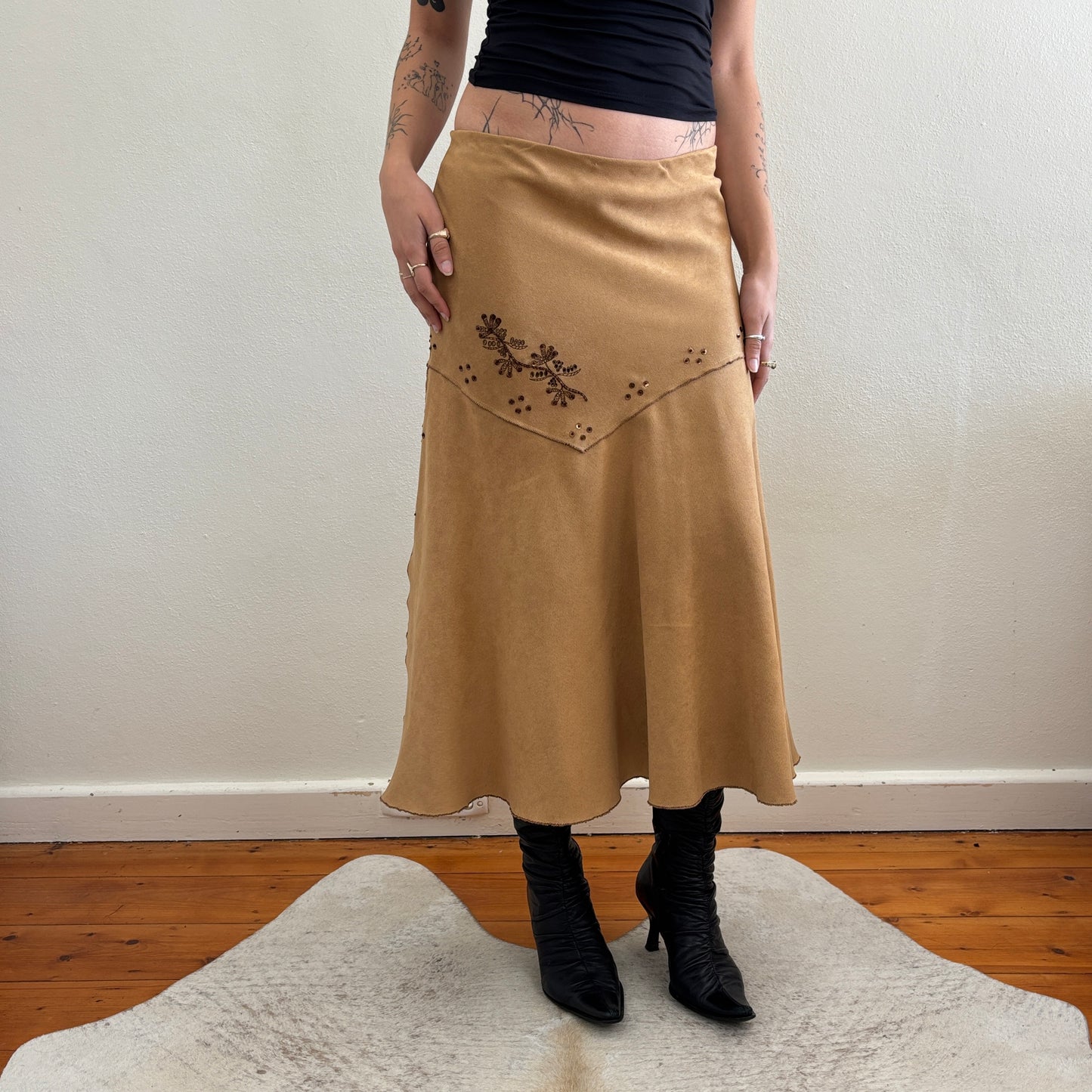 Tan midi skirt - M