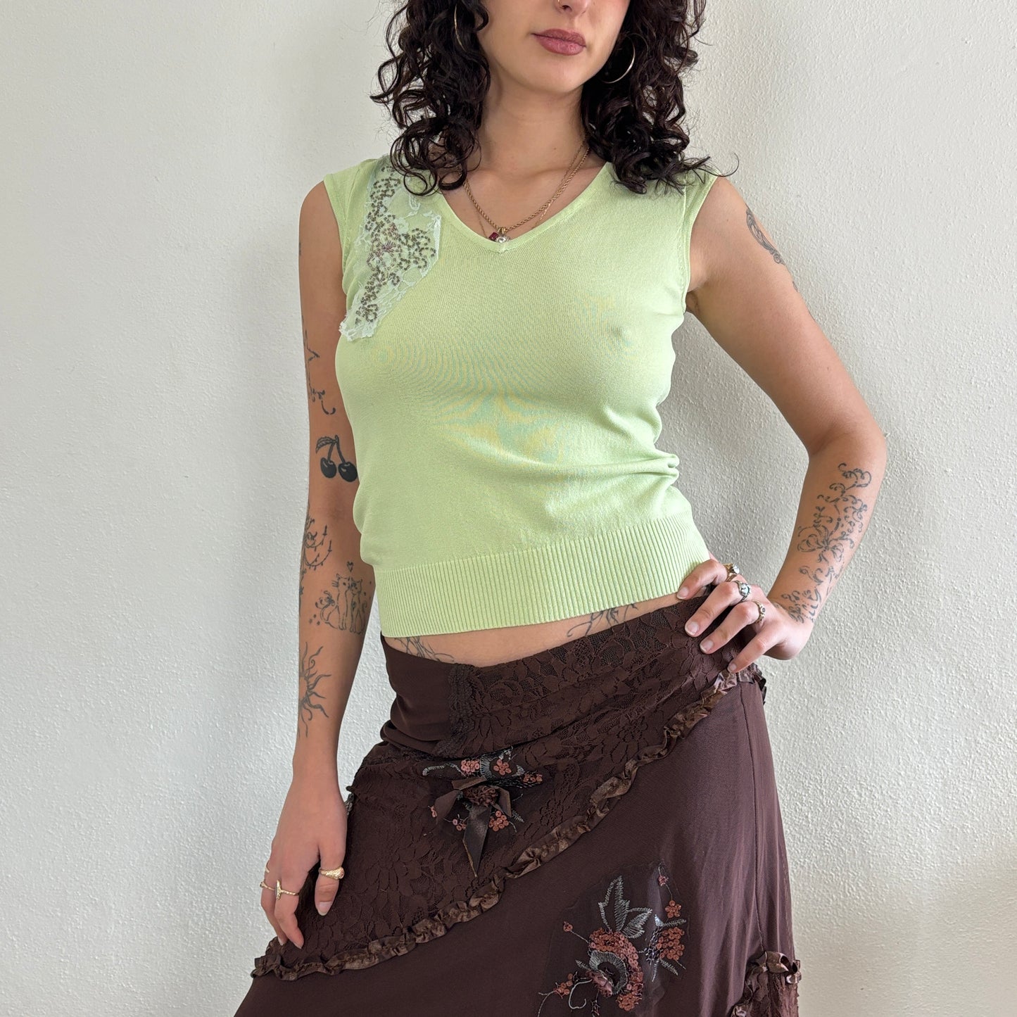 Soft green bead detail top - S/M