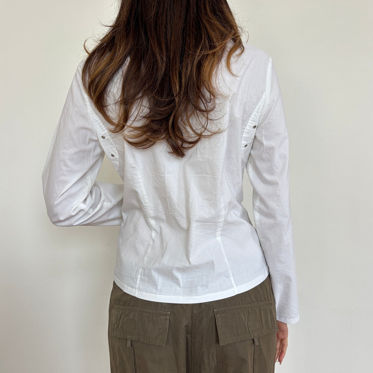 White zip shirt - L