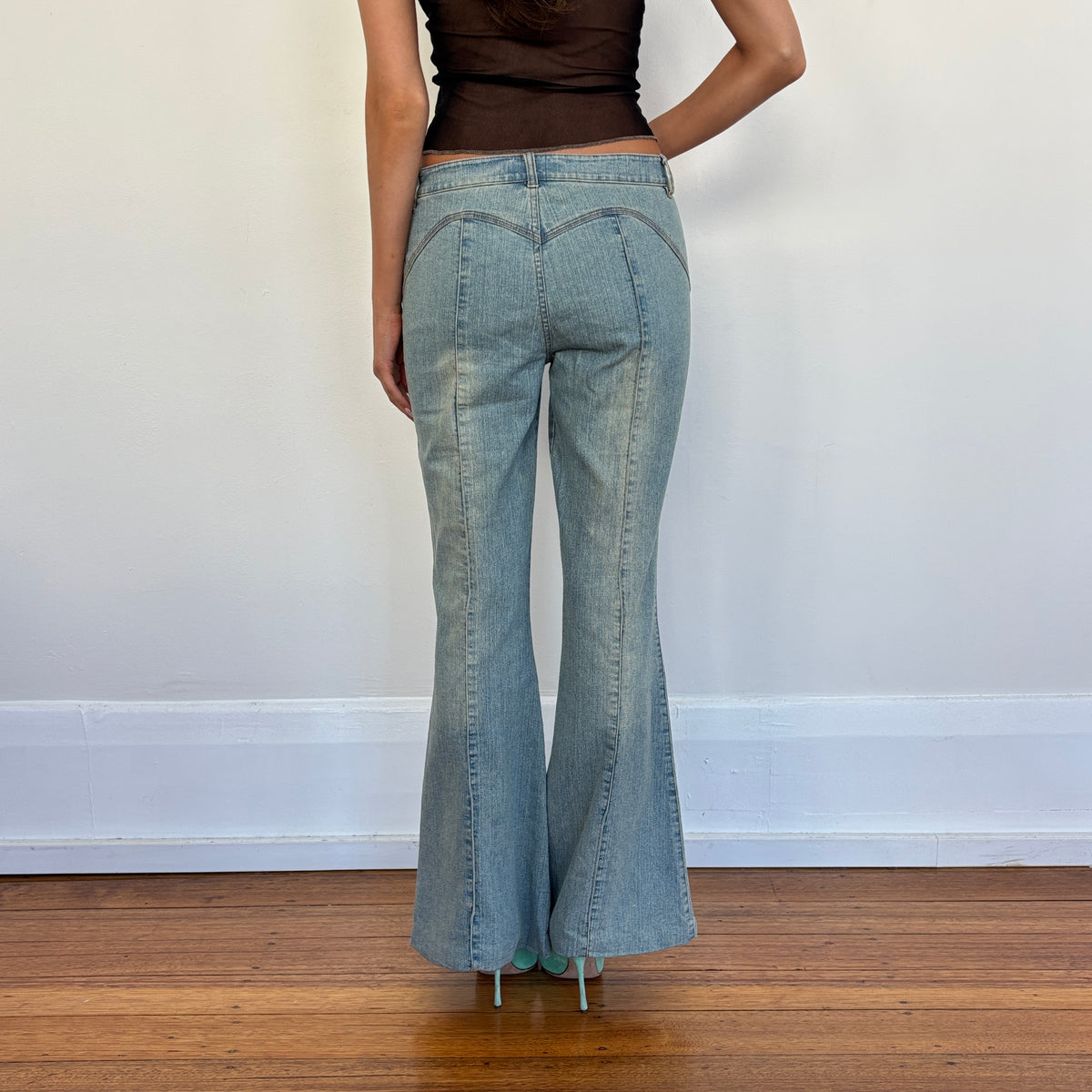 Lightwash flared jeans - S