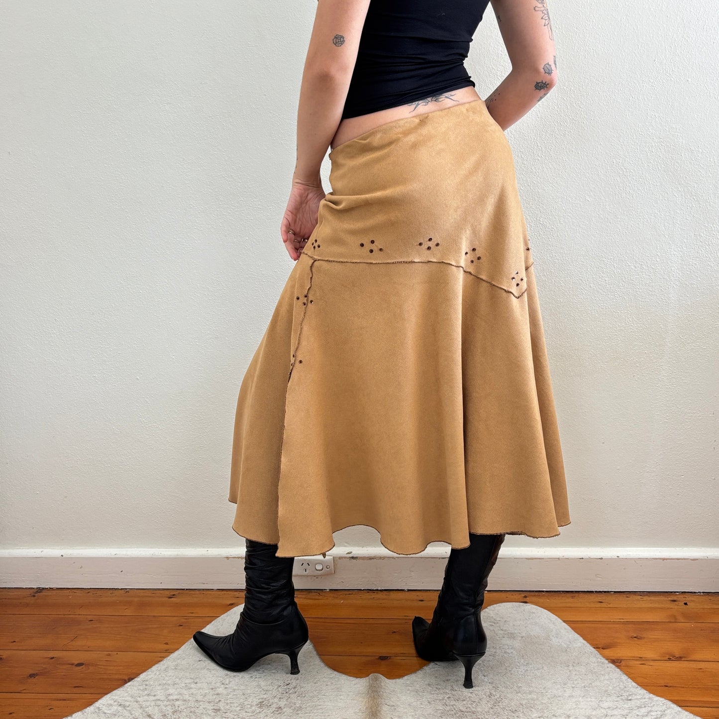 Tan midi skirt - M