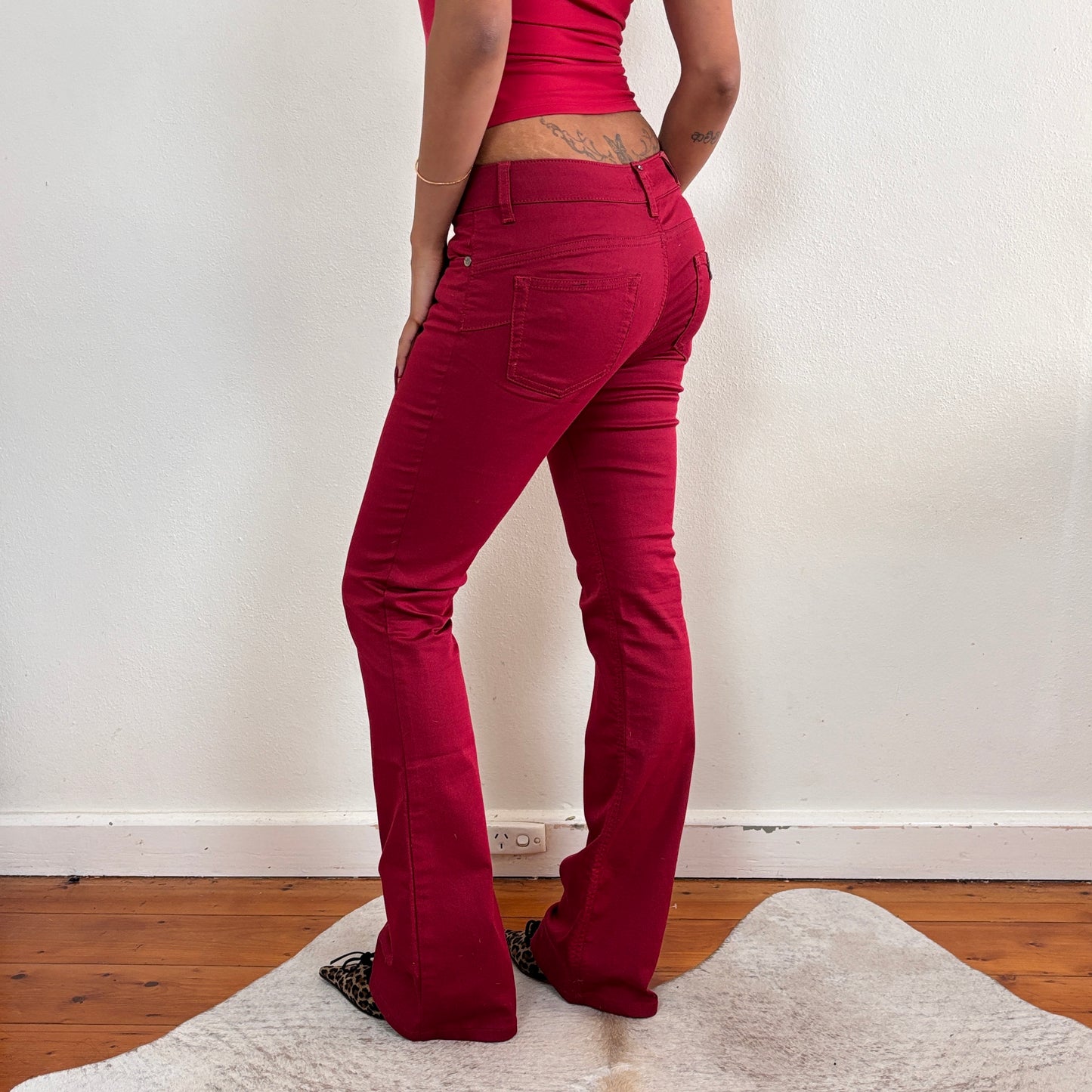 Red lowrise bootcut jeans - XS