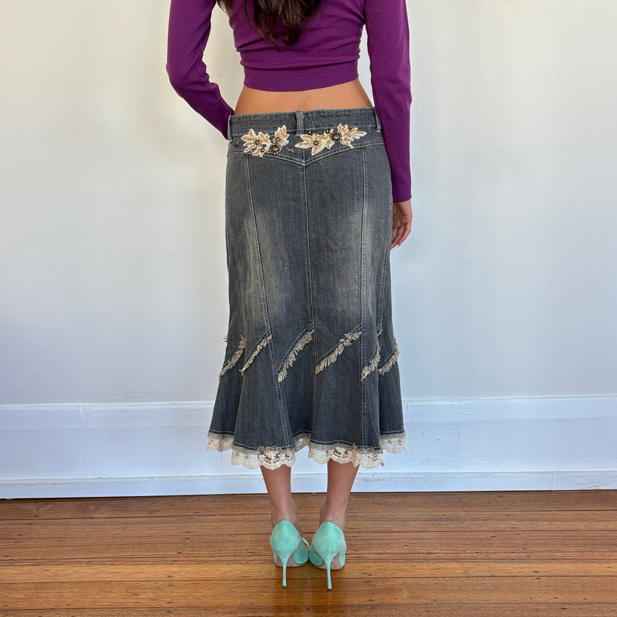 Denim embroidered midi skirt - M/L