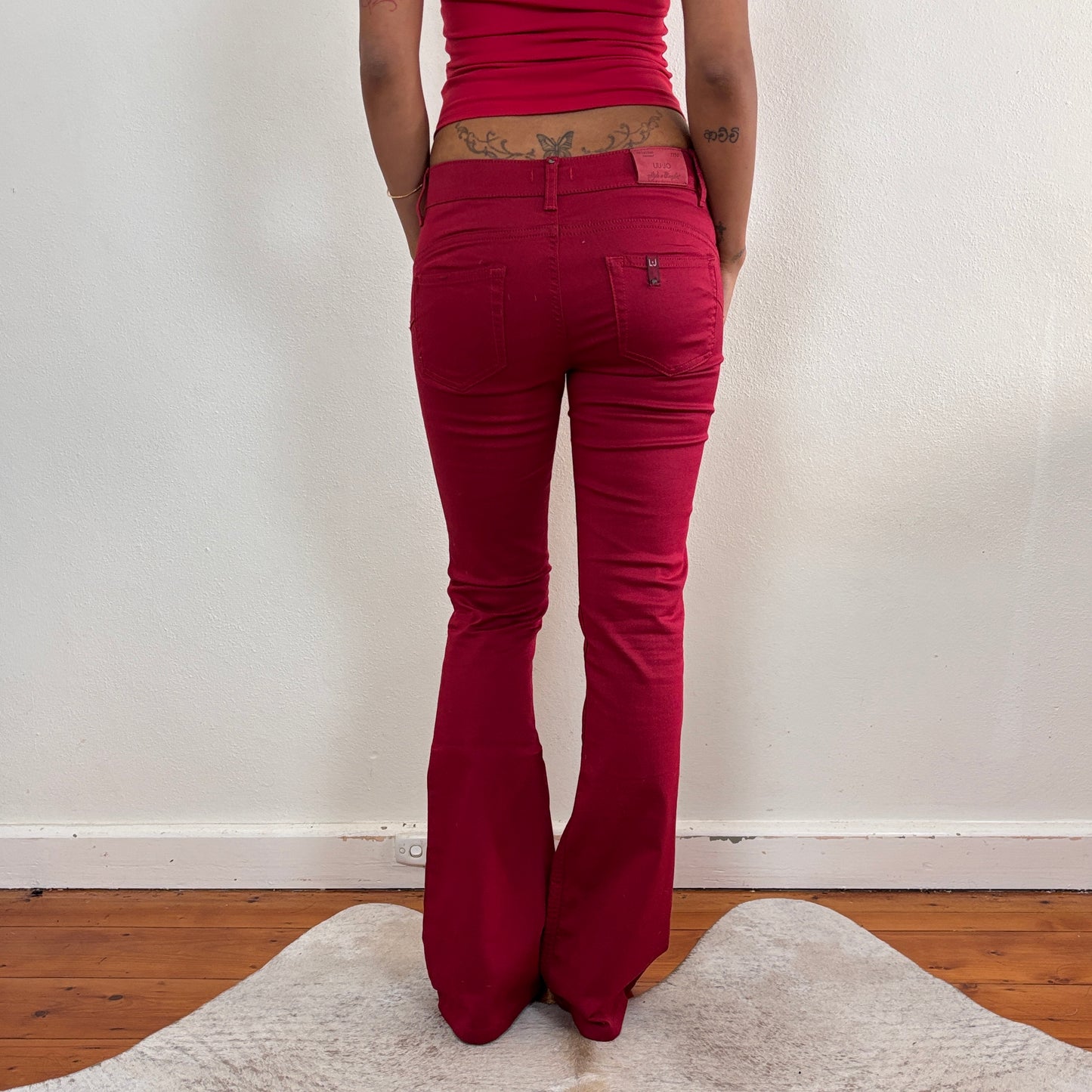 Red lowrise bootcut jeans - XS