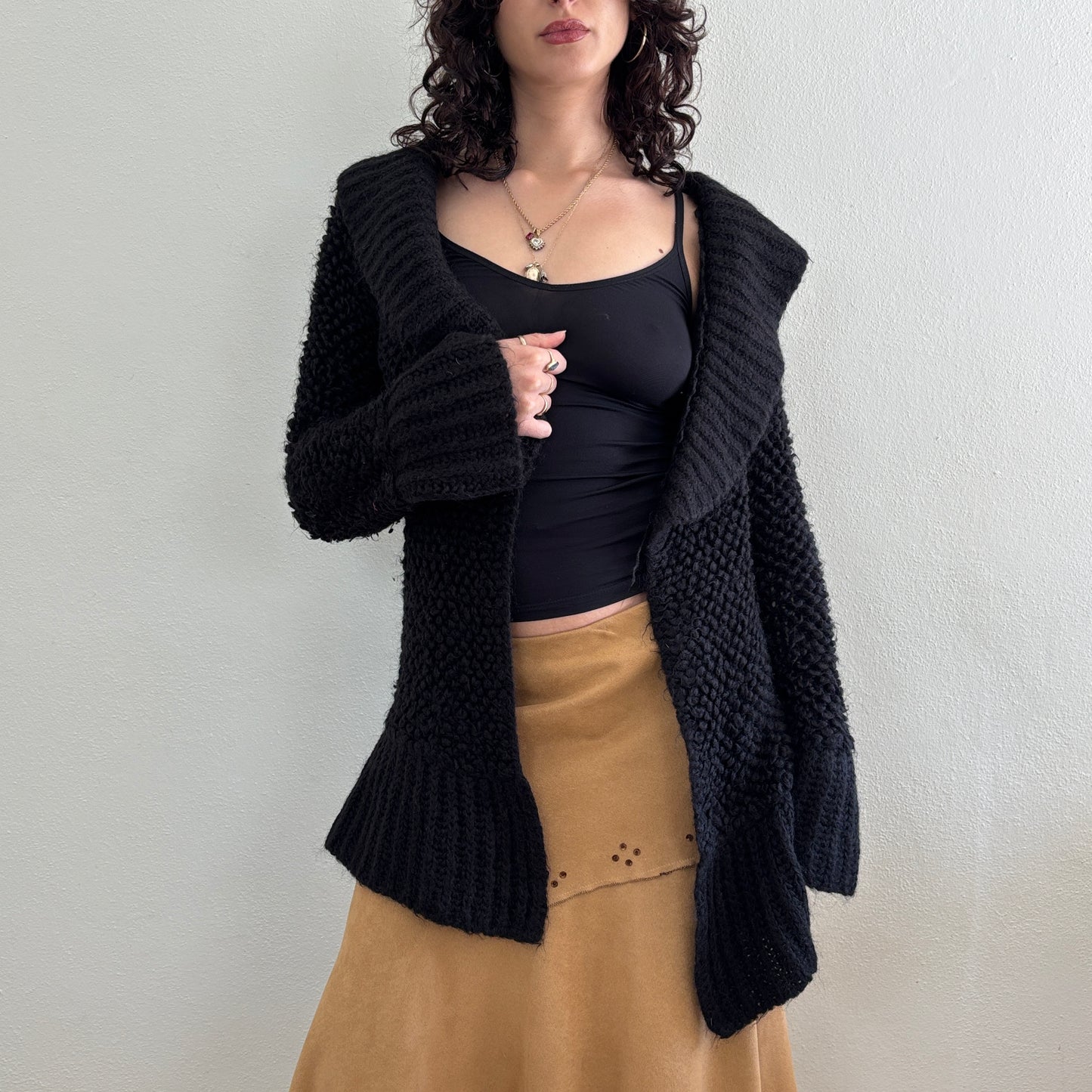 Black ruffle knit cardigan - S/M