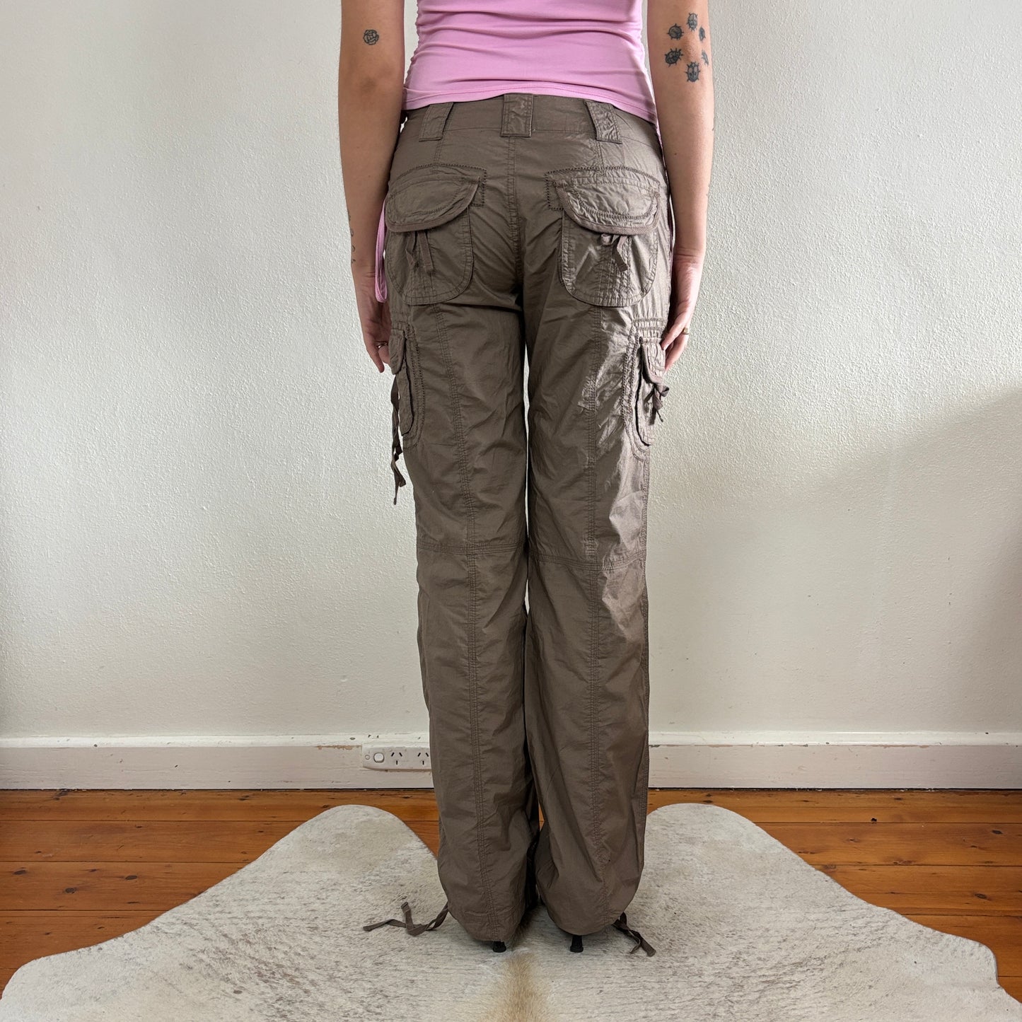 Lowrise brown cargos - XS/S