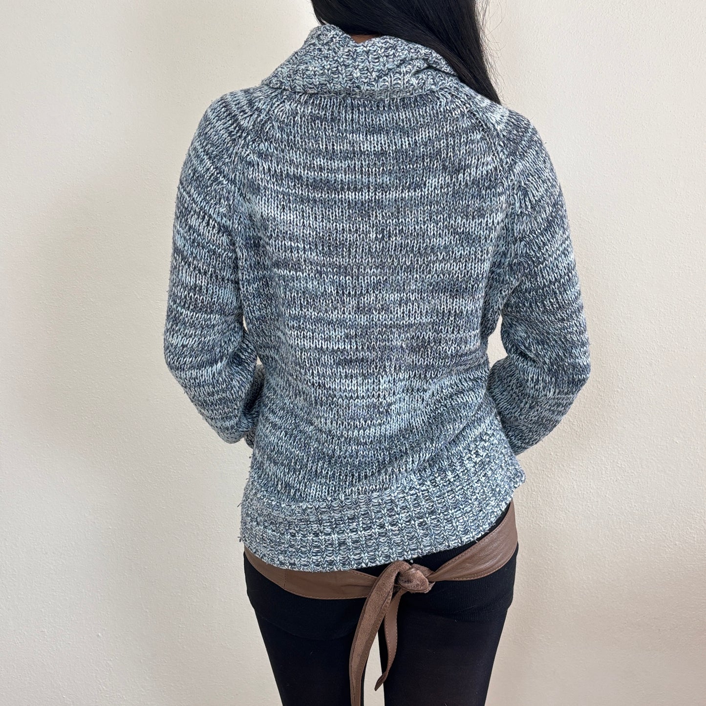 Blue roll neck jumper - M