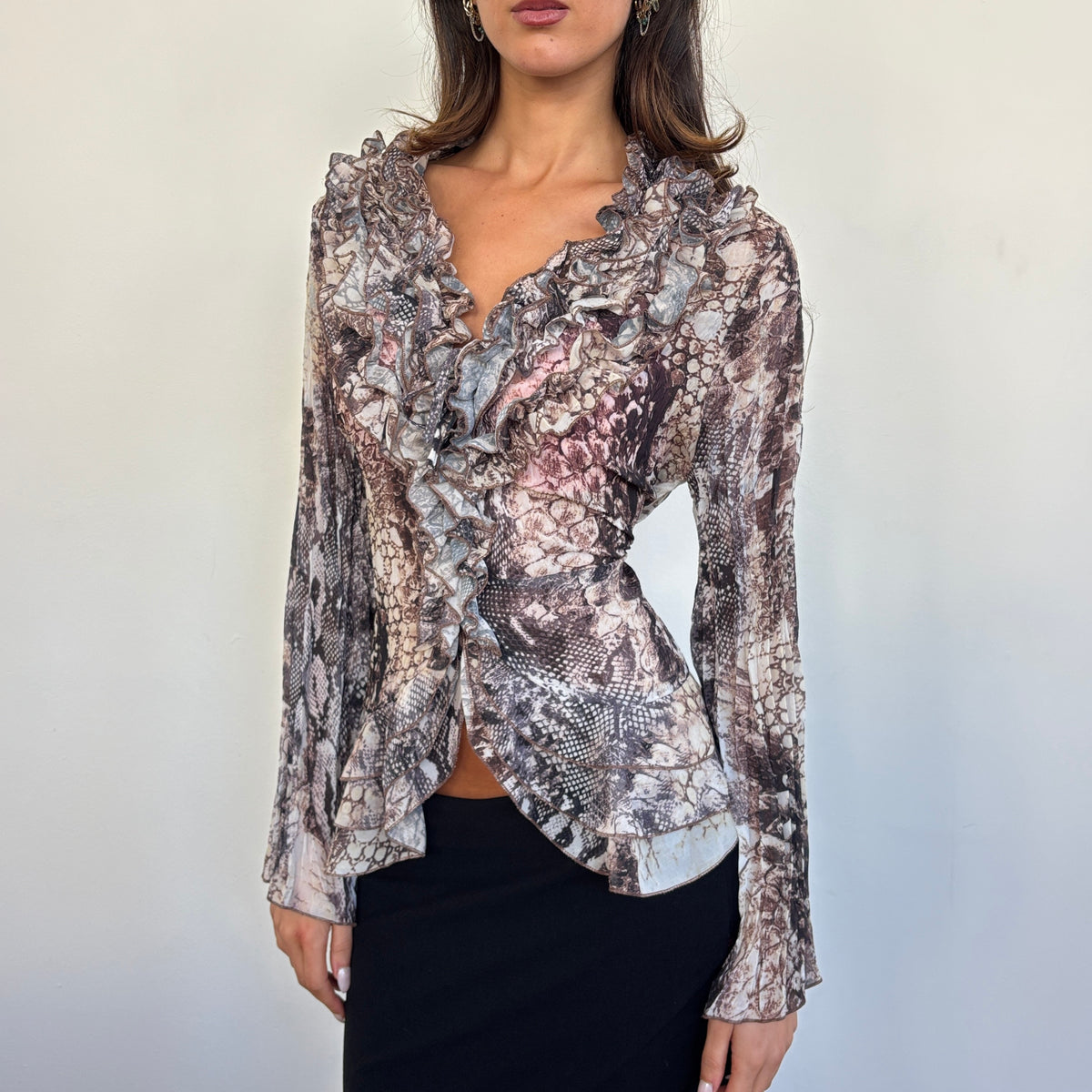 Reptile ruffle blouse - M