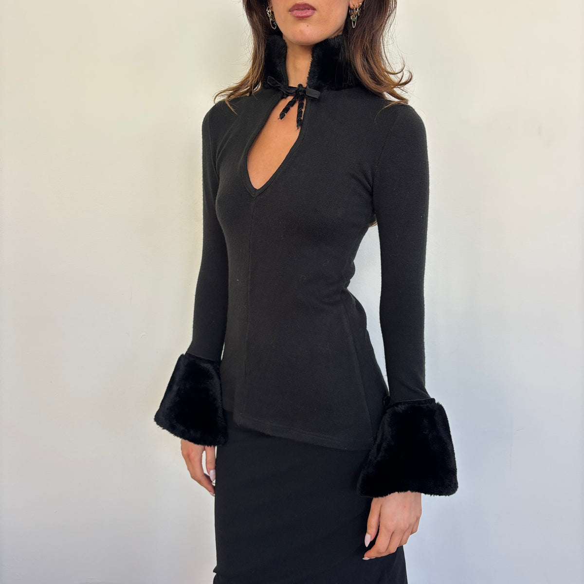 Black fur cuff top - XS/S