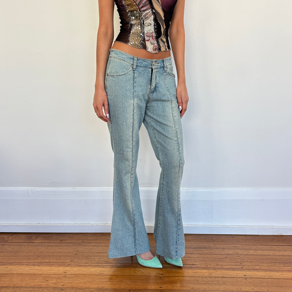 Lightwash flared jeans - S