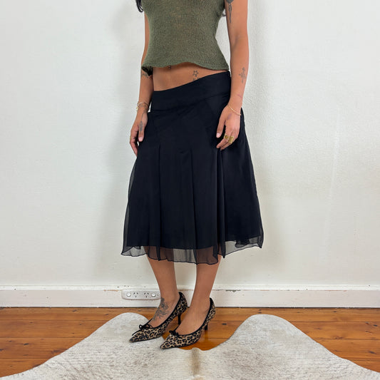 Black flowy midi skirt - S