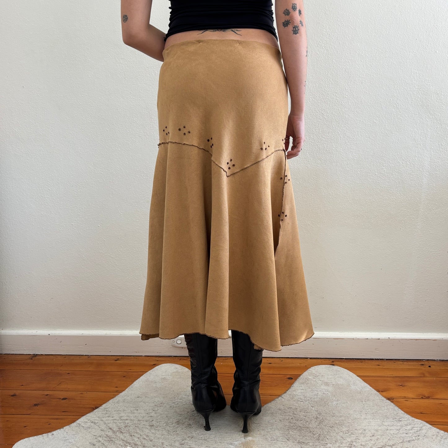 Tan midi skirt - M