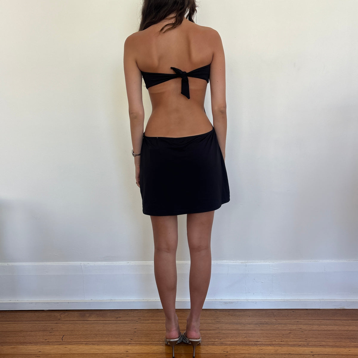 Backless mini dress - S