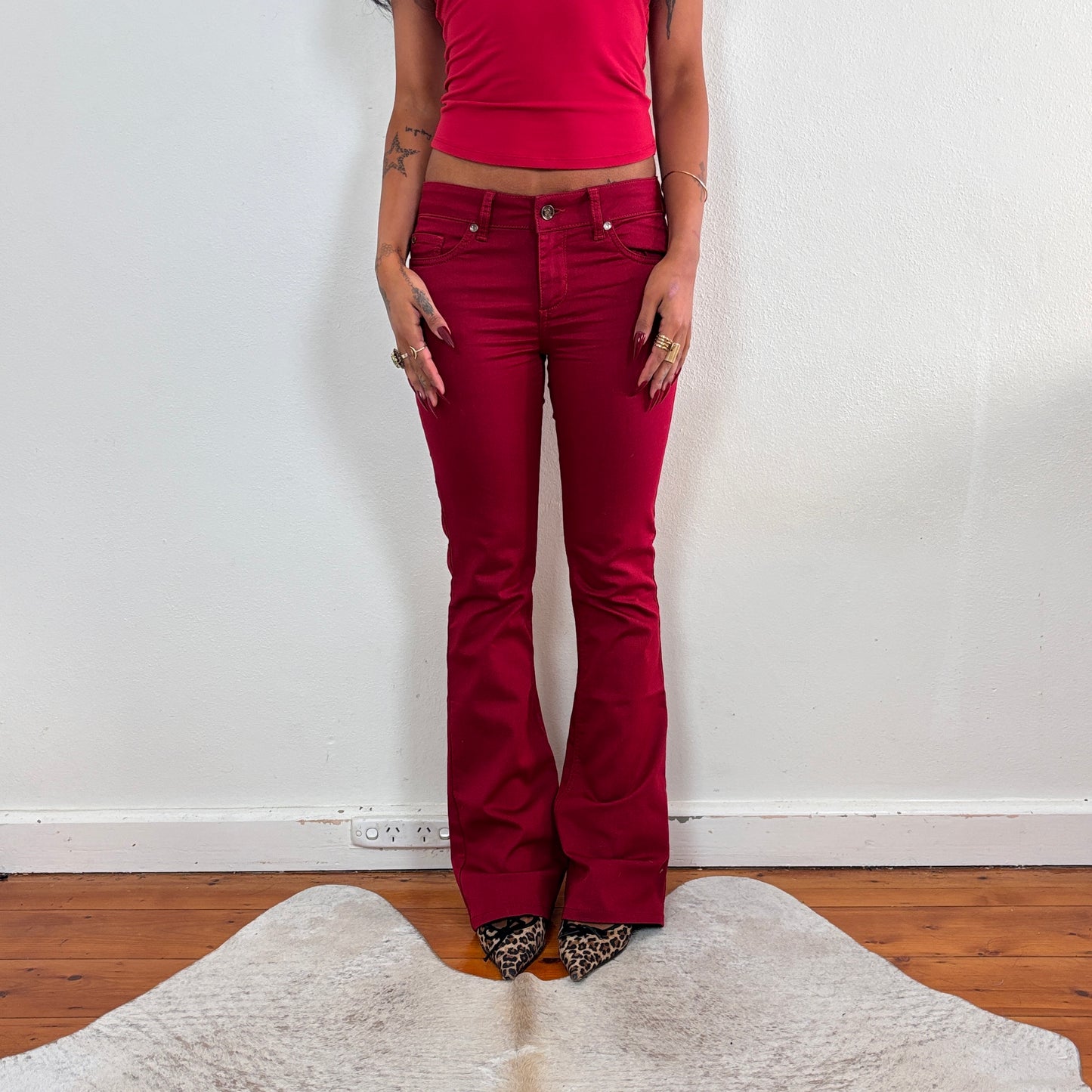 Red lowrise bootcut jeans - XS