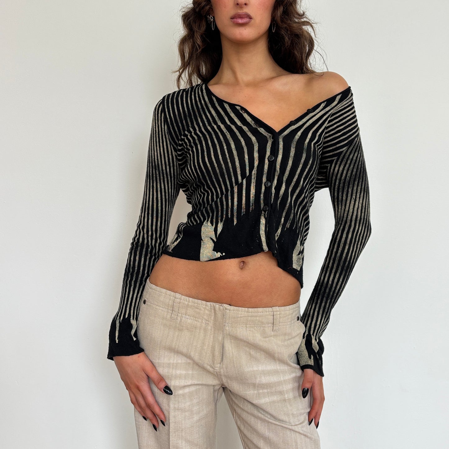 Italian knit long sleeve cardigan - M