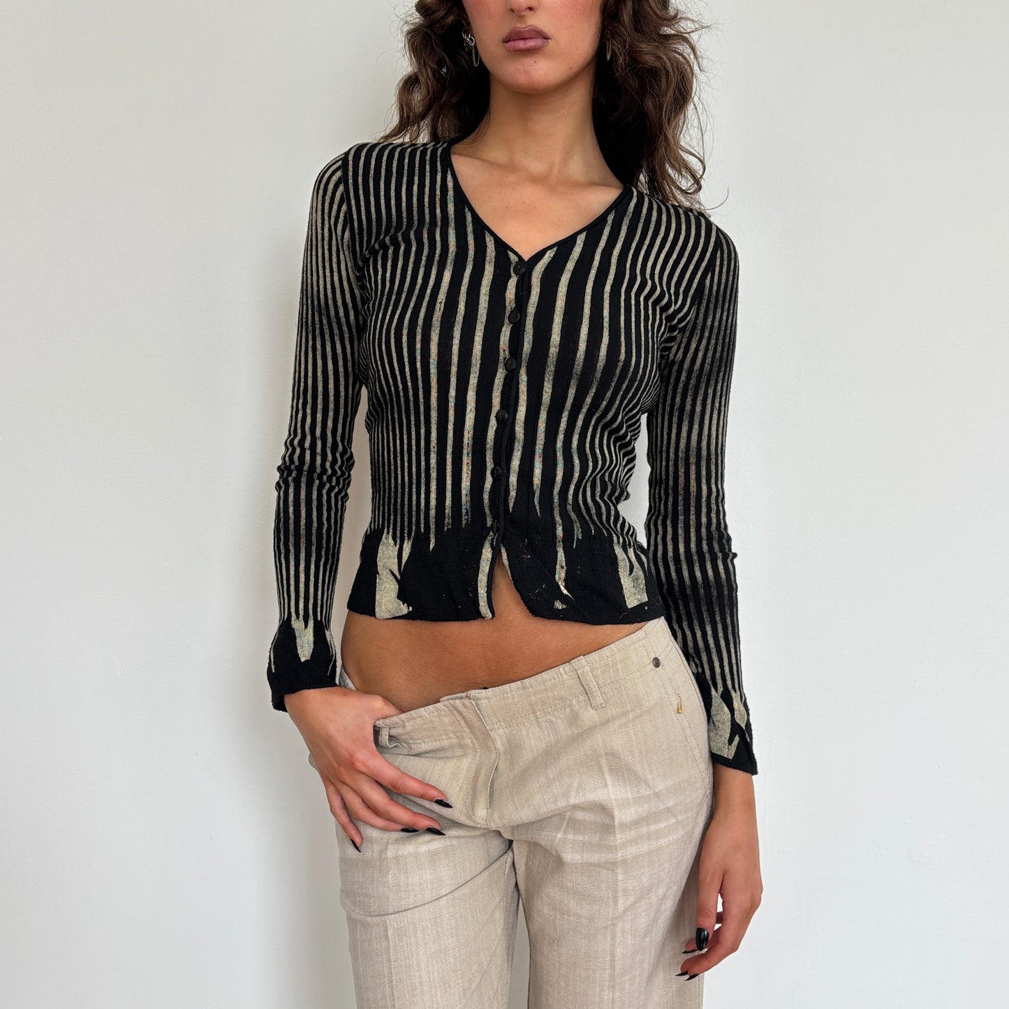 Italian knit long sleeve cardigan - M