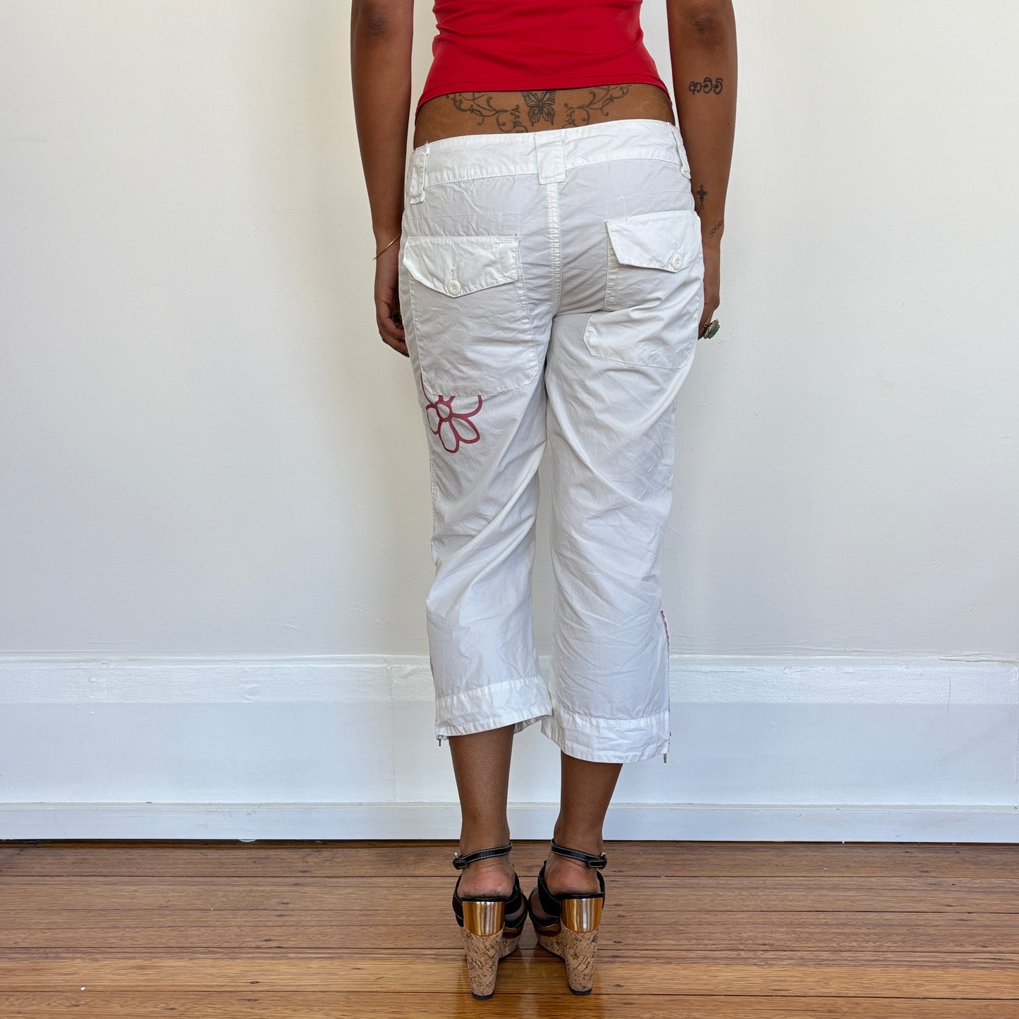 Guru white capri pants - XS