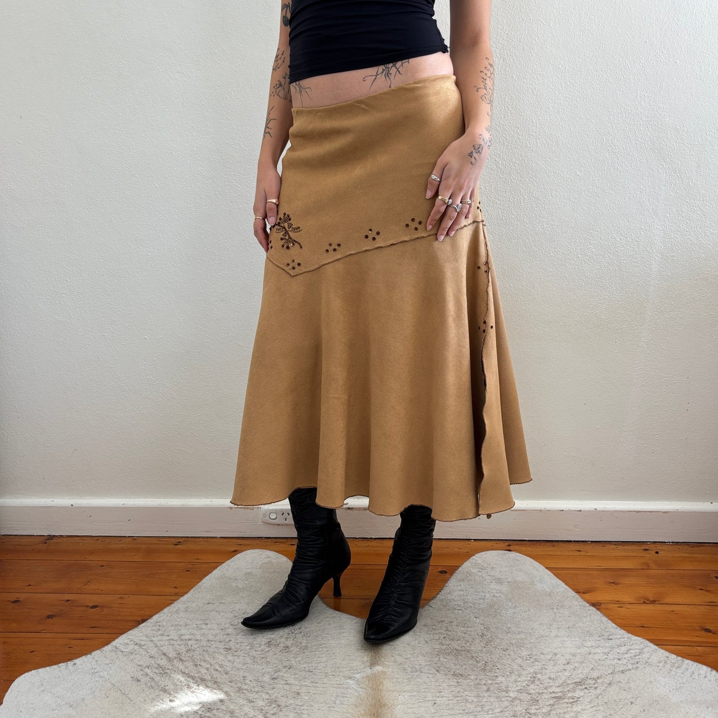 Tan midi skirt - M