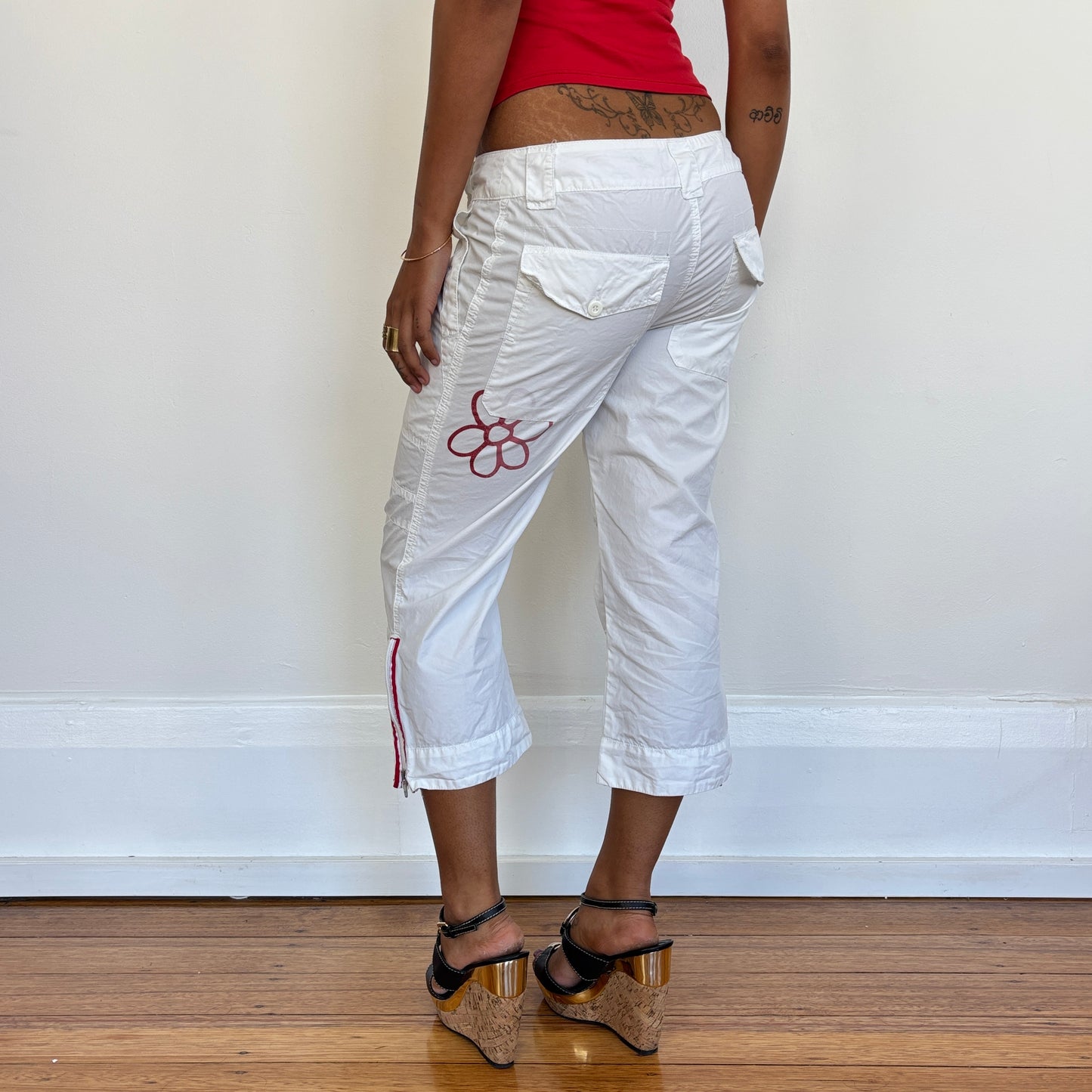 Guru white capri pants - XS